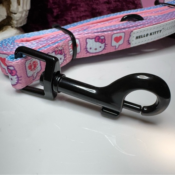 Sassy Meow Sanrio Hello Kitty Pink Heart Break Away Cat Collar & Leash - MEDIUM - Picture 11 of 13